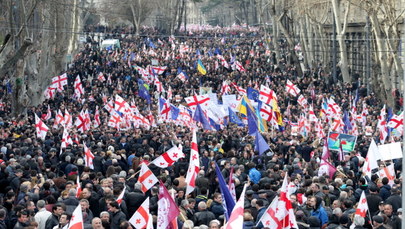 Gruzja: Gigantyczna demonstracja przeciwników rządu 