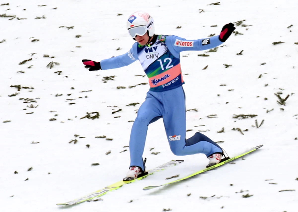 Zimowe zmagania za nami. Bohaterem sezonu Severin Freund. W końcu Niemcy na Kryształową Kulę czekali od 2000 roku i triumfu Martina Schmitta. Tym razem sezon trzymał w napięciu do ostatniego skoku. Było niesamowicie. Szkoda tylko, że akurat Polacy spisywali się nieco gorzej niż oczekiwano.
