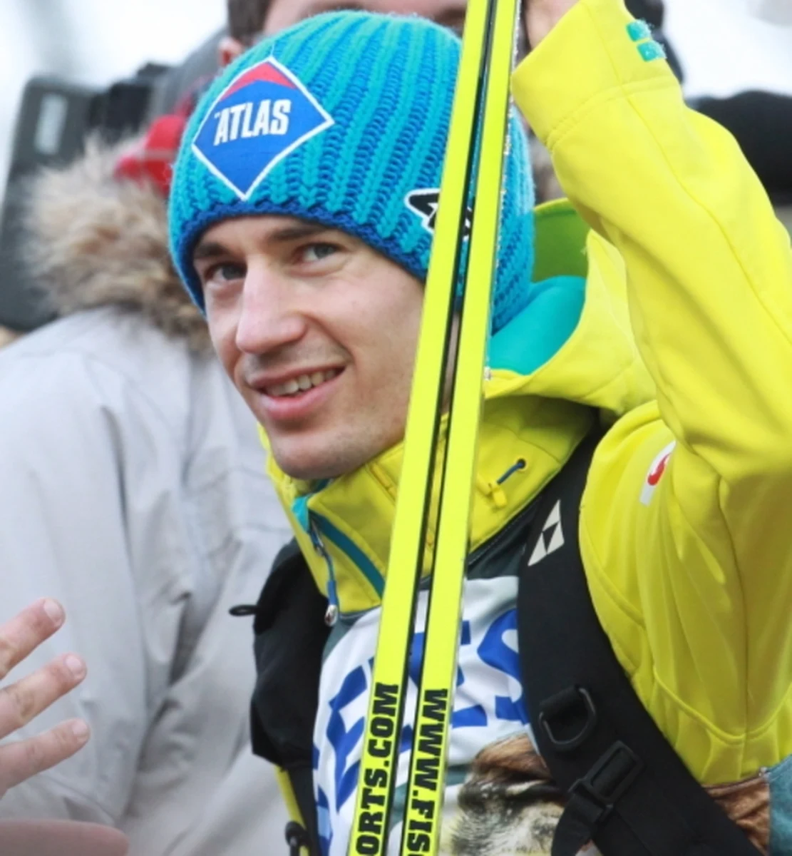 Kamil Stoch, dziewiąty zawodnik Pucharu Świata w skokach narciarskich w sezonie 2014/15, zajmuje 11. miejsce na liście nagrodzonych. Podwójny mistrz olimpijski z Soczi otrzymał 81 500 franków (ok. 315 tysięcy zł). 