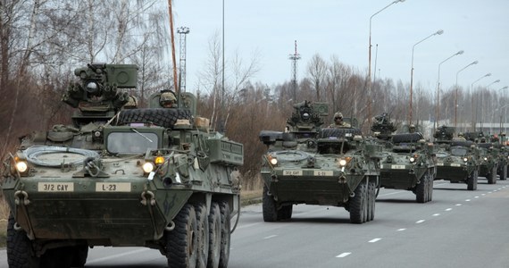 Pierwsza kolumna z konwojów pododdziałów amerykańskich wraca do baz w Bawarii po ćwiczeniach w Polsce i krajach bałtyckich - poinformował rzecznik Dowództwa Generalnego Rodzajów Sił Zbrojnych ppłk Artur Goławski. Zaplanowany na 10 dni przejazd będzie kontrolowany ze stanowiska dowodzenia w Połączonym Centrum Szkolenia Wielonarodowego w niemieckim Grafenwoehr.