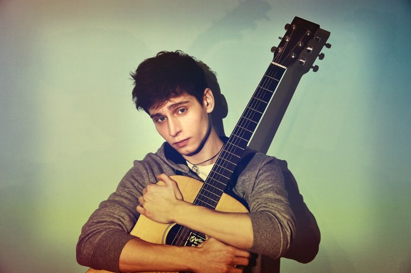 18-letni twórca muzyki i multiinstrumentalista Mateusz Śniechowski wystąpi jako support przed koncertem idola nastolatek Cody'ego Simpsona, który odbędzie się 1 maja w warszawskim klubie Palladium.