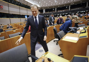 Donald Tusk znowu pod ostrzałem. Działa wbrew interesom Unii?
