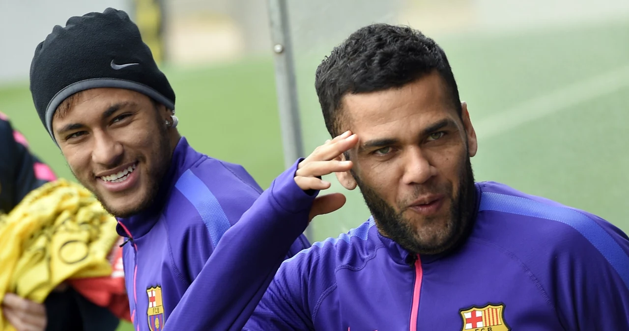 Dani Alves (z prawej) ze swoim najlepszym przyjacielem - Neymarem