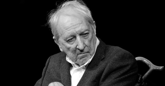 W wieku 83 lat zmarł Tomas Transtroemer, szwedzki pisarz, poeta i tłumacz. W 2011 roku został laureatem literackiej Nagrody Nobla. Był jednym z najlepiej znanych i najchętniej czytanych szwedzkich poetów. 