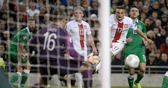 Polska zremisowała w Dublinie z Irlandią 1:1 (1:0) w meczu eliminacji piłkarskich mistrzostw Europy. Biało-czerewoni prowadzili od 26. minuty po golu Sławomira Peszki. Wyrównał w pierwszej minucie doliczonego przez sędziego czasu gry Shane Long.