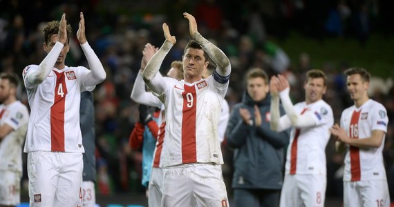 Polska zremisowała w Dublinie z Irlandią 1:1 (1:0) w meczu eliminacji piłkarskich mistrzostw Europy. Biało-czerwoni prowadzili od 26. minuty po golu Sławomira Peszki. Wyrównał w pierwszej minucie doliczonego przez sędziego czasu gry Shane Long.
