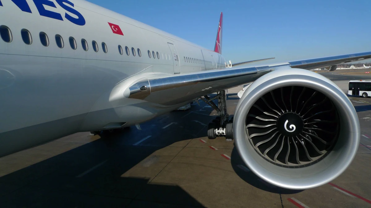 Samolot tureckich linii Turkish Airlines lądował awaryjnie w Casablance, na zachodzie Maroka, z powodu alarmu bombowego. Maszyna leciała ze Stambułu do Sao Paulo, na południowym wschodzie Brazylii.