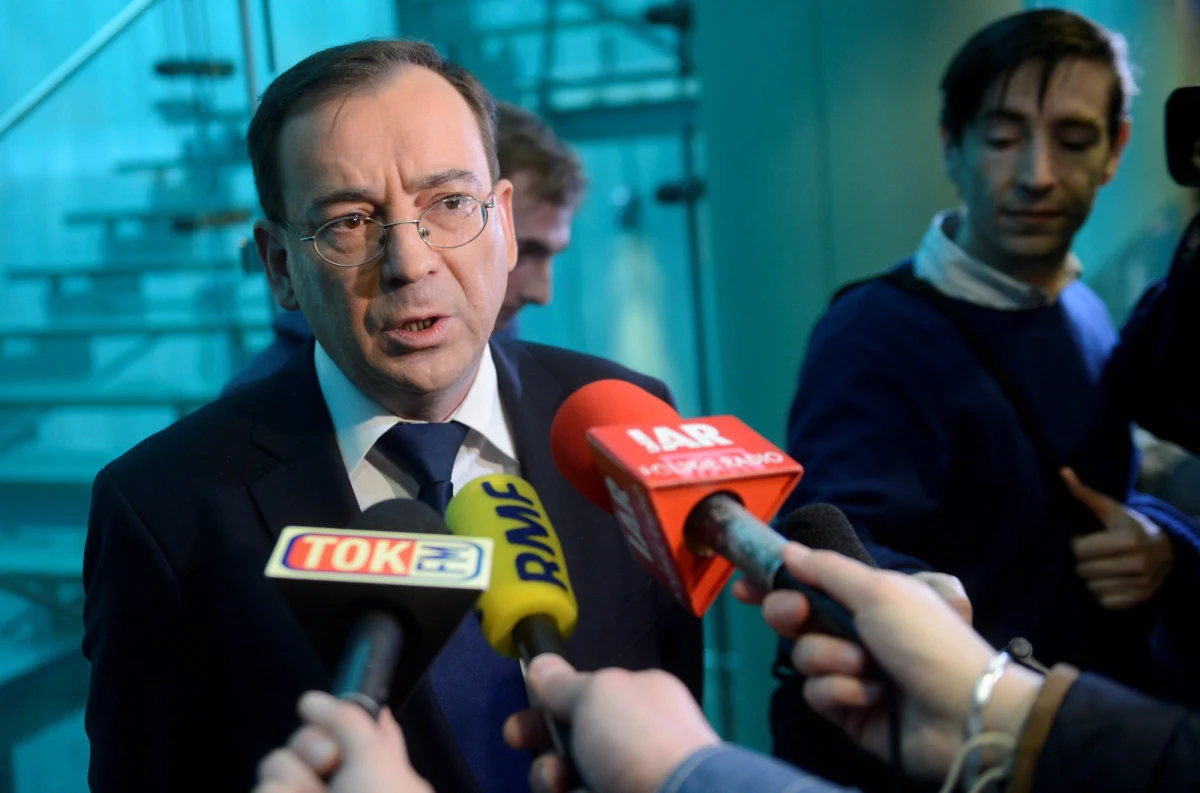 Wyrok skazujący byłego szefa CBA Mariusza Kamińskiego nie wpłynie na kampanię prezydencką, będzie jednak istotnym elementem "z punktu widzenia dyscyplinowania funkcjonowania państwa" - ocenił prezydent Bronisław Komorowski. Kamiński w poniedziałek został skazany za przekroczenie uprawnień szefa CBA przy "aferze gruntowej" w 2007 r. na trzy lata więzienia i 10-letni zakaz zajmowania stanowisk we władzach, administracji i służbach państwowych. Według sądu CBA podżegało do korupcji, nie było podstaw prawnych i faktycznych do wszczęcia operacji ws. odrolnienia gruntu w ministerstwie rolnictwa.