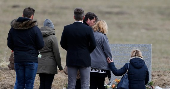 Germanwings może zapłacić rekordowe odszkodowanie krewnym ofiar katastrofy airbusa w Alpach, ponieważ pilot prawdopodobnie doprowadził do niej celowo. Tydzień temu w katastrofie samolotu lecącego z Barcelony do Duesseldorfu zginęło 150 osób.
