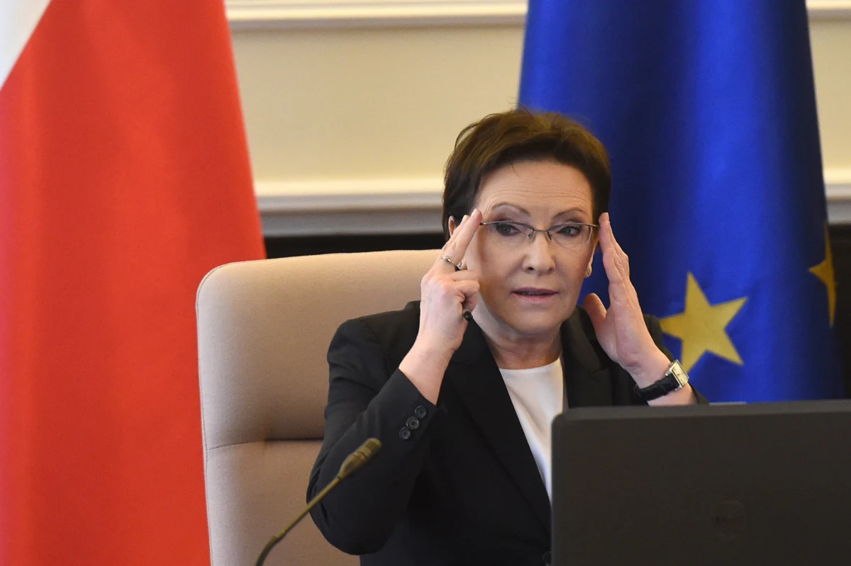 Ponad 50 proc. tego, co zadeklarowałam w expose zostało zrealizowane - oświadczyła Ewa Kopacz, która w krótkim wystąpieniu podsumowała pół roku swoich rządów. Premier krytykowała również opozycję, której zarzuciła radykalizm i "straszenie Polaków dla celów politycznych". 