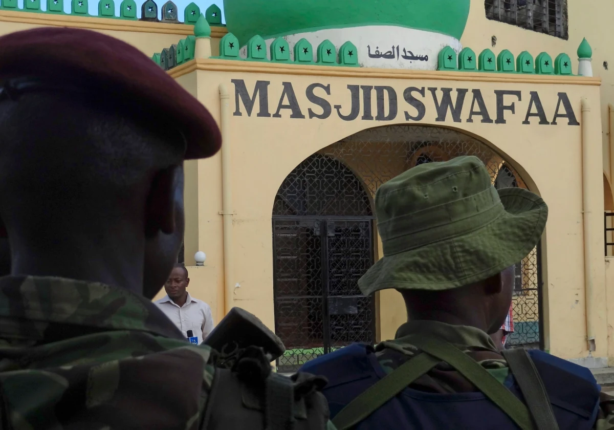 15 osób zginęło w zamachu na kampus uniwersytecki w Garissie na wschodzie Kenii. Trwa operacja sił bezpieczeństwa, próbujących opanować sytuację. Do ataku przyznali się somalijscy islamiści z Al-Szabab, którzy wzięli też zakładników.