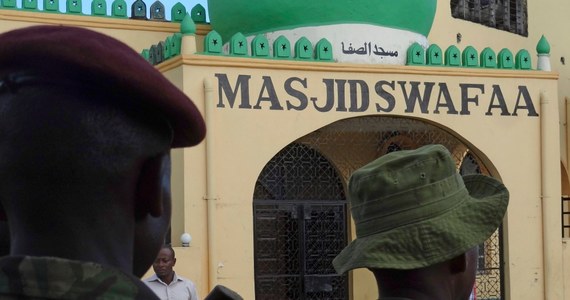 15 osób zginęło w zamachu na kampus uniwersytecki w Garissie na wschodzie Kenii. Trwa operacja sił bezpieczeństwa, próbujących opanować sytuację. Do ataku przyznali się somalijscy islamiści z Al-Szabab, którzy wzięli też zakładników.