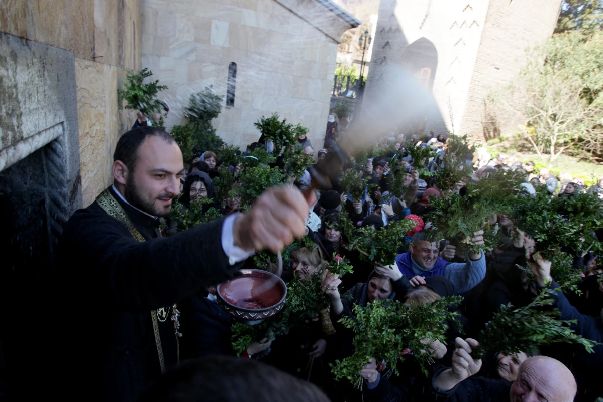 Prawosławni i wierni innych kościołów wschodnich obchodzą dziś Święto Wjazdu Pańskiego do Jerozolimy, czyli tradycyjną Niedzielę Palmową. W tym roku Święta Wielkanocne wypadają u nich bowiem 12 kwietnia - tydzień później niż u katolików. 