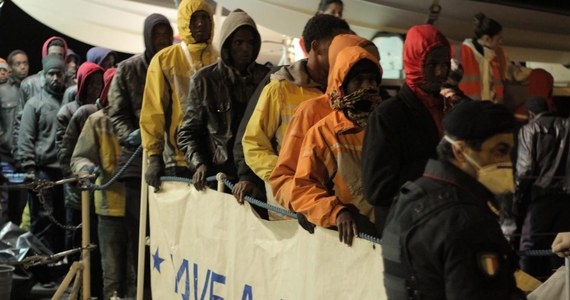 Około 1500 imigrantów płynących z Libii uratowały włoskie służby na Morzu Śródziemnym. Pomocy potrzebowało pięć różnych jednostek - poinformowała w komunikacie włoska straż przybrzeżna.
