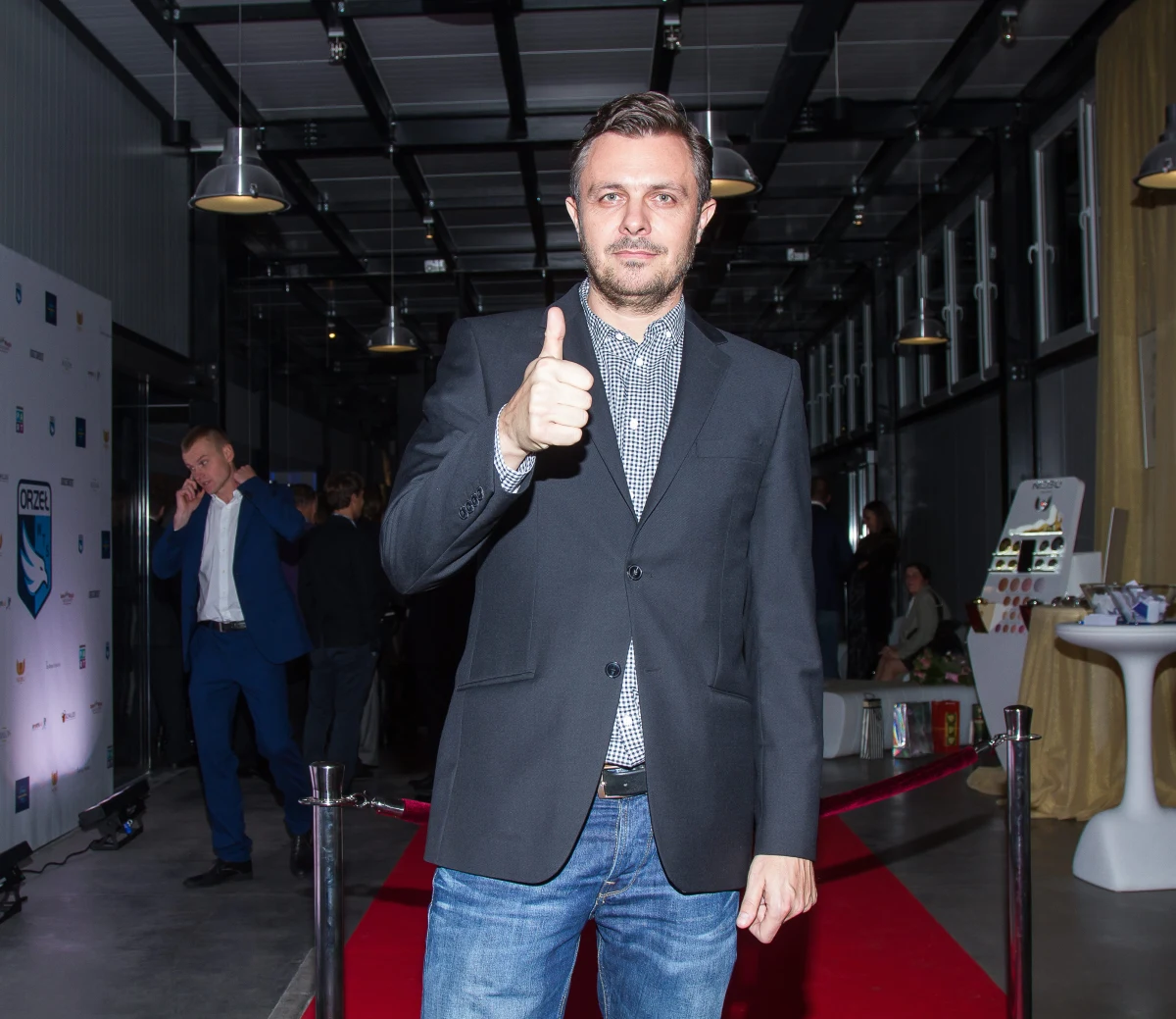 Aktor Marek Bukowski nie odpowie za posiadanie narkotyków. Warszawska prokuratura umorzyła śledztwo w sprawie posiadania przez niego 4 gramów marihuany.