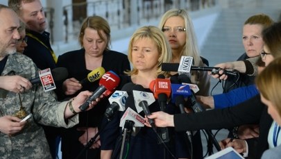 Nowe stenogramy ze Smoleńska. Rodziny ofiar: Potrzebna międzynarodowa komisja
