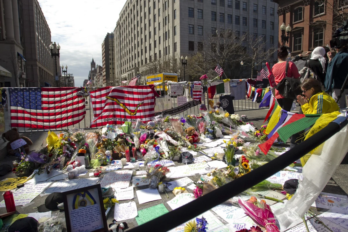 Oskarżony o dokonanie zamachu w Bostonie Dżohar Carnajew został uznany za winnego wszystkich 30 postawionych mu zarzutów. Za 17 z nich, w tym za udział w spisku w celu użycia broni masowego rażenia, grozi mu kara śmierci. 