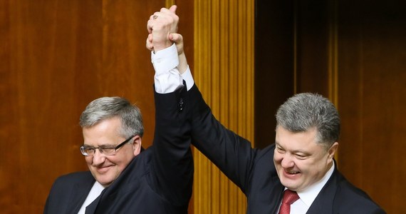 Pamięć o ofiarach, o zbrodni to broń, by świat nie szedł w złą stronę - mówił prezydent Bronisław Komorowski w Bykowni podczas uroczystości z okazji 75. rocznicy zbrodni katyńskiej. Przywódca Ukrainy Petro Poroszenko podkreślał, że tylko w jedności Polaków i Ukraińców jest siła.