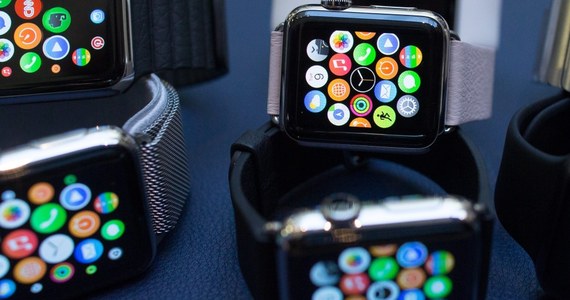 Od 10 kwietnia za pośrednictwem internetowego sklepu Apple można składać zamówienia na inteligentny zegarek Apple Watch. Urządzenie kosztujące od 350 do 17 tys. dolarów będzie można kupić na razie jedynie w 9 krajach wśród których nie ma Polski.  