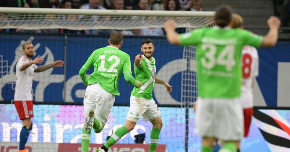 Walczącym o utrzymanie piłkarzom Hamburger SV puszczają nerwy. Reprezentantom Szwajcarii Johanowi Djourou i Valonowi Behrami grożą wysokie kary finansowe, po tym jak pobili się w przerwie przegranego 0:2 meczu Bundesligi z VfL Wolfsburg. 
