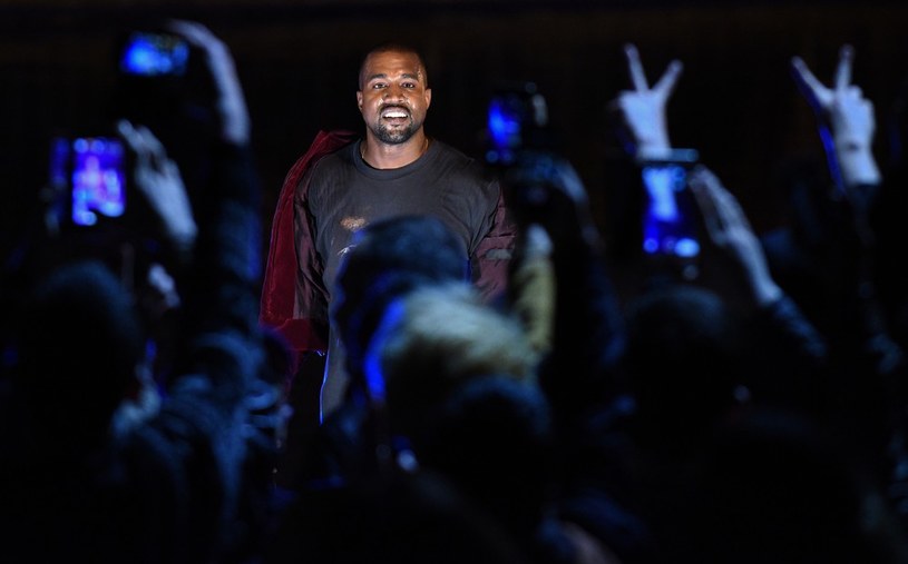Transmitowany na żywo występ rapera Kanye Westa w Armenii nie zakończył się tak jak planowali organizatorzy.