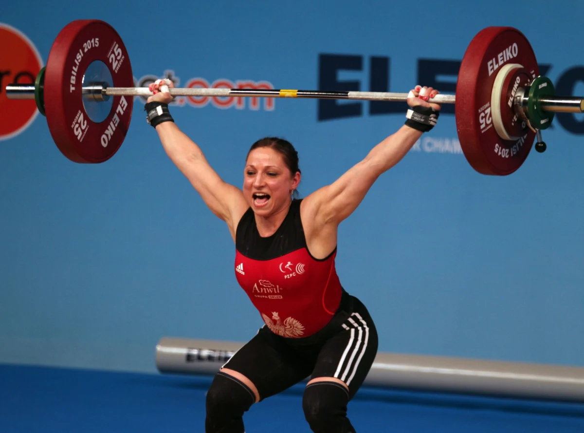 Aleksandra Klejnowska-Krzywańska zdobyła brązowy medal mistrzostw Europy w podnoszeniu ciężarów w kategorii 58 kg. W rozgrywanych w Tbilisi zawodach zwyciężyła reprezentująca Azerbejdżan Bojanka Kostowa. Piąta była natomiast Joanna Łochowska.