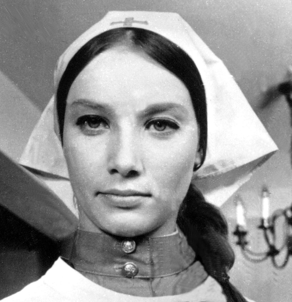 Do historii polskiego kina przeszła jako Marusia z serialu "Czterej pancerni i pies". Pola Raksa, aktorka filmowa i teatralna, kończy dziś 74 lata. Życzymy wszystkiego, co najlepsze!