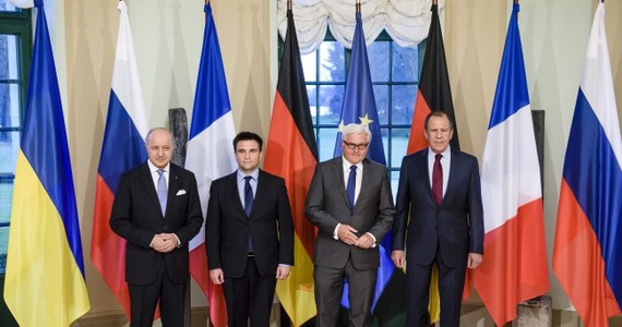 Należy natychmiast wstrzymać walki we wschodniej Ukrainie – uważają szefowie dyplomacji Niemiec, Francji, Rosji i Ukrainy. Wezwali do tego po zakończonym w nocy ponad czterogodzinnym spotkaniu w Berlinie.