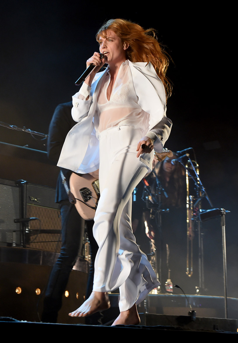 Wokalistka Florence + The Machine poinformowała swoich fanów, że w trakcie festiwalu Coachella złamała stopę. 