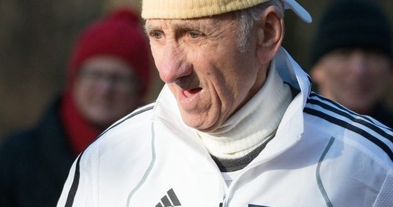 Przebiegł 120 maratonów. Pan Jan Morawiec z Łodzi ma 83 lata i nadal biega w maratonach. Tym samym udowadnia, że biegać może… każdy.