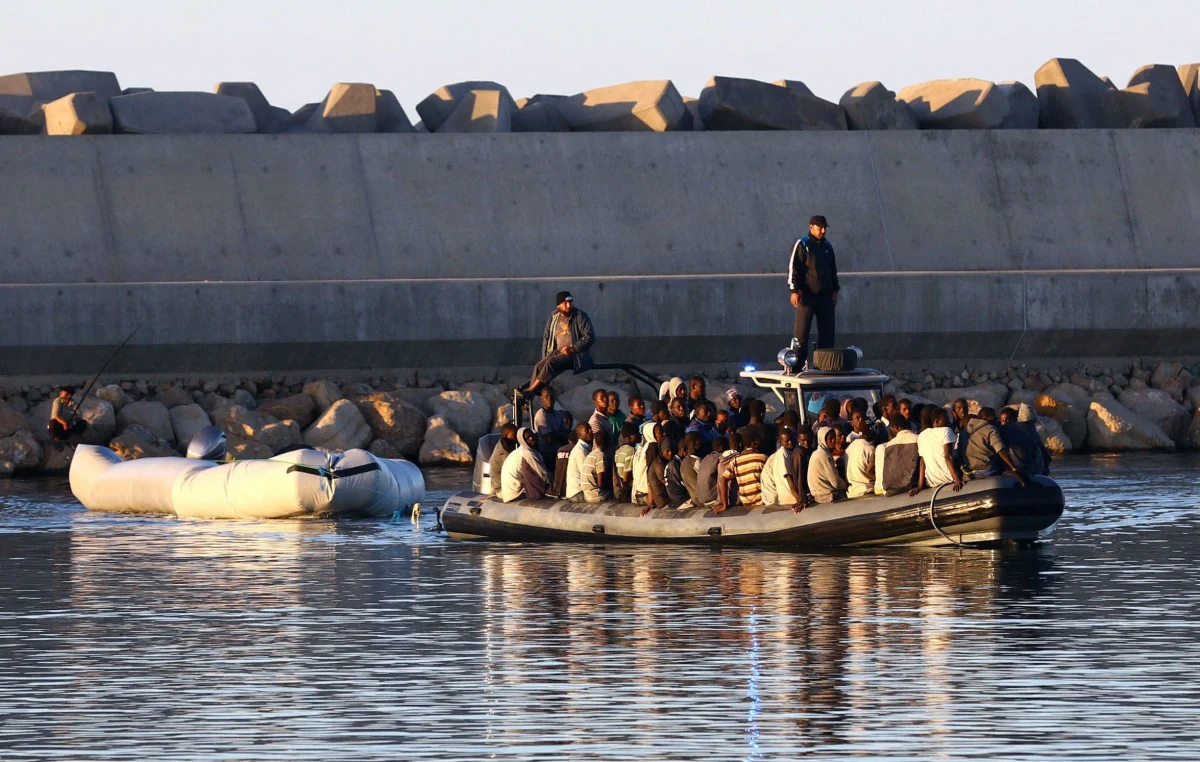 Problem rosyjskiej agresji na Ukrainie schodzi na drugi plan w związku z tragedią uchodźców na Morzu Śródziemnym - donosi nasza dziennikarka Katarzyna Szymańska-Borginon w Brukseli. Kraje południa na czele z Francją chcą, by Unia Europejska zmieniła swoje priorytety w polityce zagranicznej. 