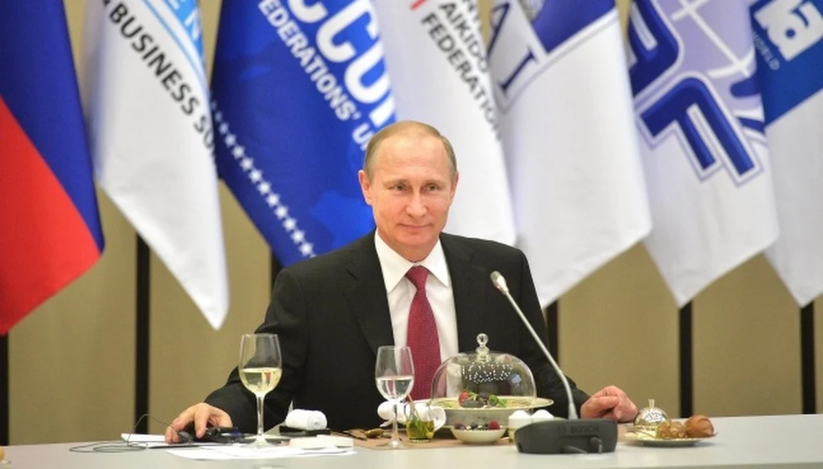 ​Najpierw populista Władimir Żyrinowski proponował Polsce podział Ukrainy. Niedługo potem prezydent Władimir Putin przypominał, że Lwów, to było polskie, a nie ukraińskie miasto. Cel propagandowy wyznaczony przez Kreml jest jasny i przejrzysty od dawna. Po pierwsze przypominać ludobójstwo Polaków na Wołyniu dokonane rękami UPA, dwa podgrzewać polskie resentymenty wobec przez wieki polskiego Lwowa i Galicji i po trzecie straszyć Ukraińców powrotem "polskich panów". 