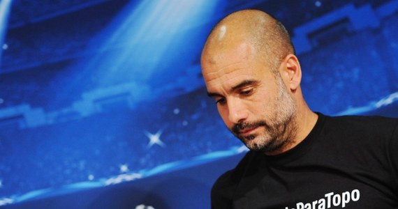 UEFA wszczęła postępowanie dyscyplinarne przeciwko trenerowi piłkarzy Bayernu Monachium Josepowi Guardioli. Hiszpan pojawił się na konferencji prasowej przed meczem Ligi Mistrzów w koszulce z manifestem. To jest zabronione. 