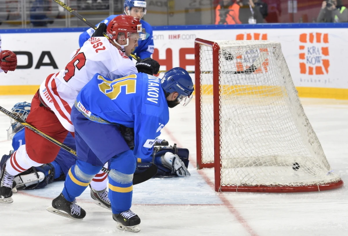 Hokejowa reprezentacja Polski przegrała z Kazachstanem 2:3 (0:0, 1:2, 1:1) na  mistrzostwach świata Dywizji 1A. To druga porażka biało-czerwonych na tym turnieju. Ich rywale zapewnili sobie awans do Elity. 