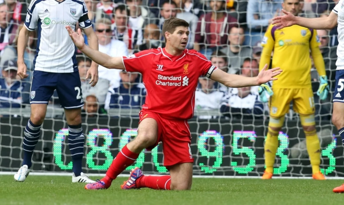 Drużyny Łukasza Fabiańskiego - Swansea i Marcina Wasilewskiego - Leicester City odniosły zwycięstwa w 34. kolejce ekstraklasy Anglii. Z kolei Steven Gerrard rozegrał 500. mecz w barwach Liverpoolu. Jest 12. w historii piłkarzem, który osiągnął tę granicę. 