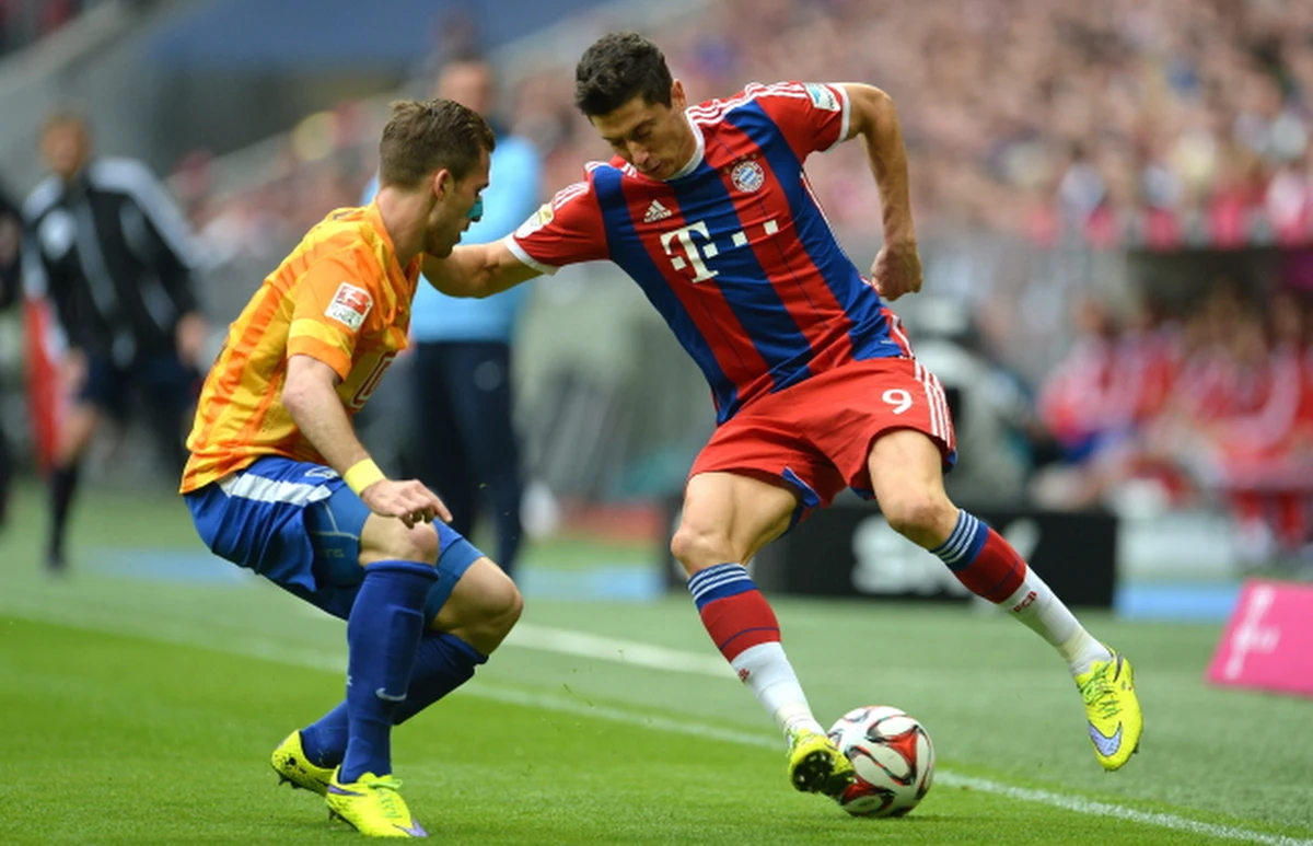 Piłkarze Bayernu Monachium w niedzielę po 30 kolejkach Bundesligi zapewnili sobie mistrzostwo Niemiec. Bawarczycy wprawdzie swój mecz grali w sobotę, ale tytuł dawała im strata punktów przez drugi w tabeli VfL Wolfsburg. "Wilki" uległy Borussii Moenchengladbach 0:1.