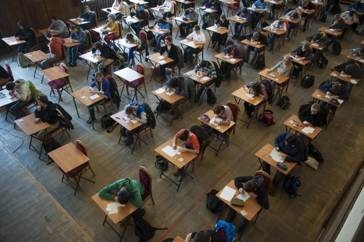 Od tego roku zmieniają się zasady na egzaminie maturalnym. Ostatnie zostały wprowadzone podczas reformy w 2005 roku. Wtedy też po raz pierwszy uczniowie zdawali "nową maturę". Jednak egzamin dojrzałości funkcjonuje w różnej formie istnieje od ponad 100 lat.