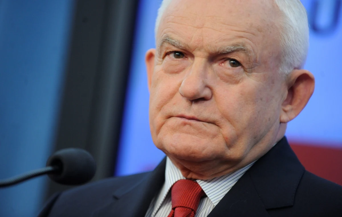 Gdyby wybory odbyły się w minioną niedzielę, wygrałaby je Platforma Obywatelska z 37 proc. poparcia – pisze „Rzeczpospolita”. Co ciekawe, do Sejmu nie wszedłby Sojusz Lewicy Demokratycznej, a próg wyborczy przekroczyłaby partia KORWiN. 