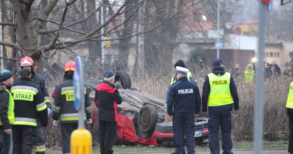 Sprawa kierowcy, który 1 stycznia 2014 roku zabił sześć osób w Kamieniu Pomorskim, została skierowana do ponownego rozpatrzenia. Sąd sprawdzi, czy Mateusz S. mógł celowo doprowadzić do tragedii. Za nieumyślne spowodowanie katastrofy w ruchu drogowym mężczyzna został skazany na 12,5 rok więzienia.