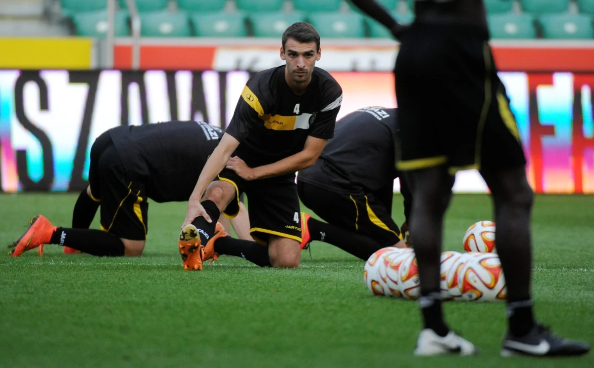 W wieku 24 lat zmał belgijski piłkarz Gregory Mertens. Sportowiec grający w barwach Lokeren 3 dni temu trafił do szpitala po zasłabnięciu w czasie meczu. 