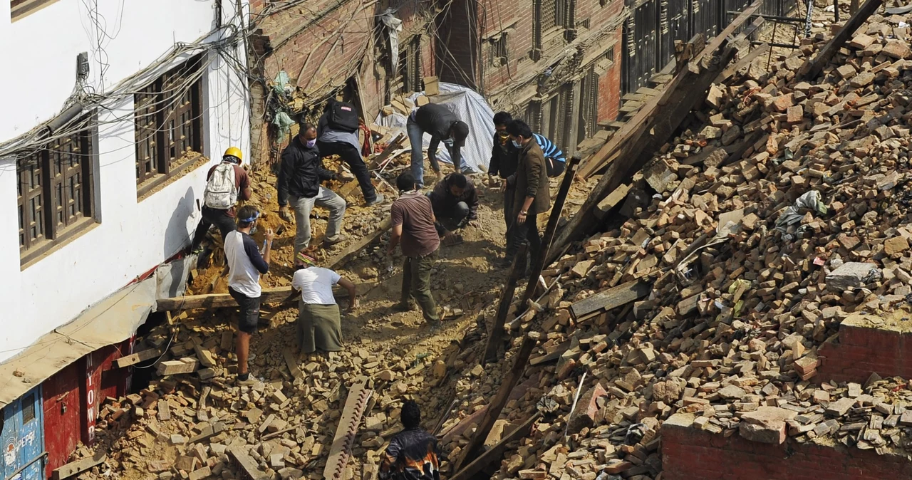 Zniszczenia po trzęsieniu ziemi w Nepalu są ogromne