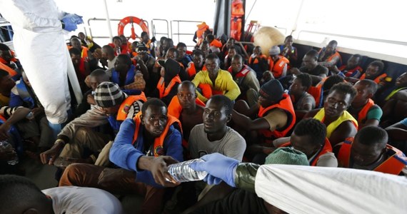 Ponad 3,4 tysiąca imigrantów uratowano wczoraj na Morzu Śródziemnych podczas unijnej operacji patrolowania tego akwenu - poinformowała włoska straż przybrzeżna. Większość uratowanych znajdowała się na przepełnionych łodziach płynących z wybrzeża Libii do Europy. 
