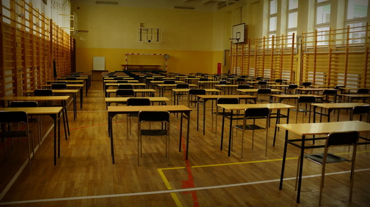 300 tysięcy maturzystów przystąpi w poniedziałek do egzaminu dojrzałości. Na początek zmierzą się z językiem polskim. Na RMF 24 opublikujemy arkusz zadań i propozycje odpowiedzi.