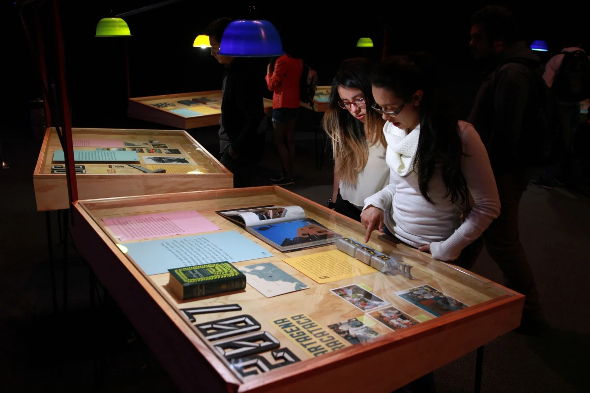 Kolumbijska policja wszczęła śledztwo w sprawie kradzieży pierwszego wydania powieści "Sto lat samotności" Gabriela Garcii Marqueza. Egzemplarz z autografem noblisty w sobotę zniknął z gabloty na targach książki w Bogocie. 