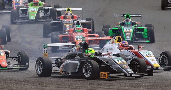 Iran jest zainteresowany organizacją wyścigu Formuły 1. Władze są gotowe zbudować na wyspie Qeshm w Zatoce Perskiej nowoczesny tor, spełniający wszystkie wymogi Formula One Group (FOG). 