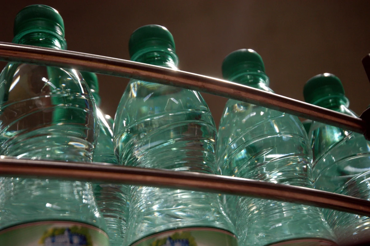 Kolejny kraj Unii Europejskiej wprowadza bariery w swobodnym przepływie towarów, by uderzyć w polskie firmy. Jak donosi nasza korespondentka w Brukseli, Słowacji grozi sprawa w Trybunale Sprawiedliwości UE za dyskryminowanie polskiego producenta wody mineralnej. 