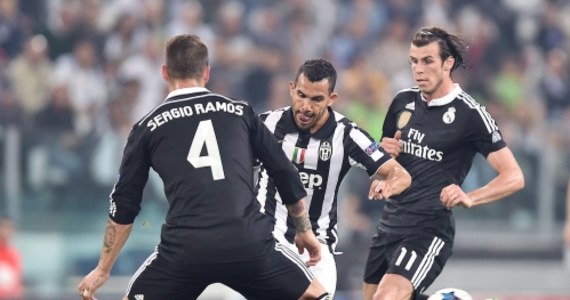 Argentyński piłkarz Carlos Tevez, który we wtorek strzałem z rzutu karnego zapewnił Juventusowi Turyn zwycięstwo nad Realem Madryt (2:1) w półfinale Ligi Mistrzów, następnego dnia stracił prawo jazdy za przekroczenie prędkości - poinformowały włoskie media. 