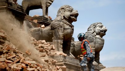 Trzęsienie ziemi zrównało z ziemią zabytki w Nepalu. "Ich odbudowa to sprawa całej ludzkości"