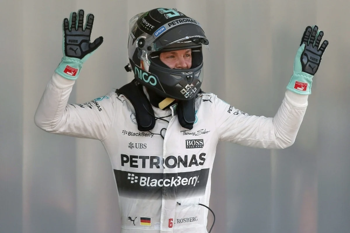 Kierowca Mercedesa GP Nico Rosberg zdobył pole position przed niedzielnym wyścigiem o Grand Prix Hiszpanii na torze Circuit de Catalunya w Barcelonie. Niemiec wygrał kwalifikacje po raz pierwszy w tym sezonie, a po raz 16. w karierze.