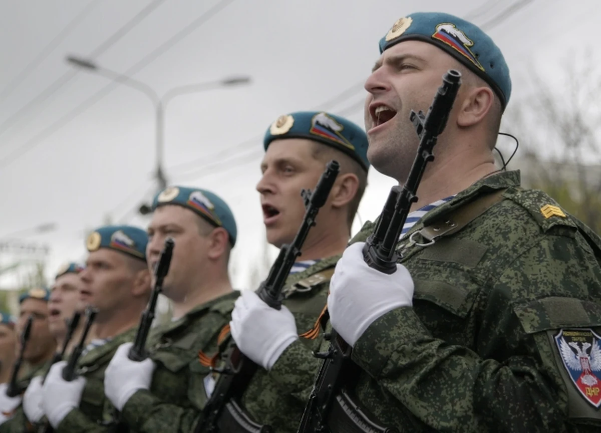 Prorosyjscy separatyści w Doniecku na wschodzie Ukrainy uwolnili po 10 dniach dwóch Amerykanów pracujących dla międzynarodowej organizacji pomocowej. Mężczyznom zarzucano szpiegostwo. 